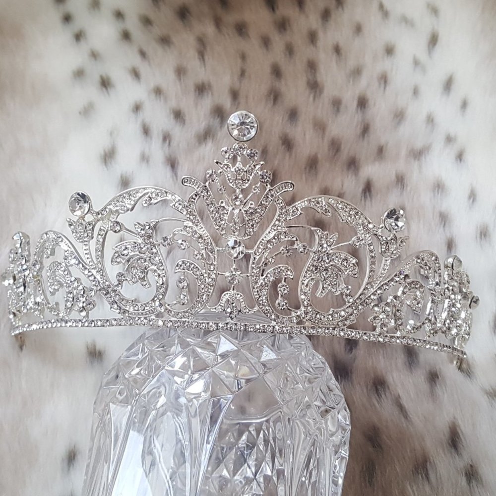 Bridal , Prom Silver Plated Tiara T-026